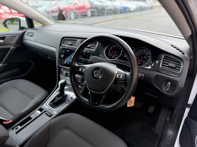 2025 Volkswagen Golf