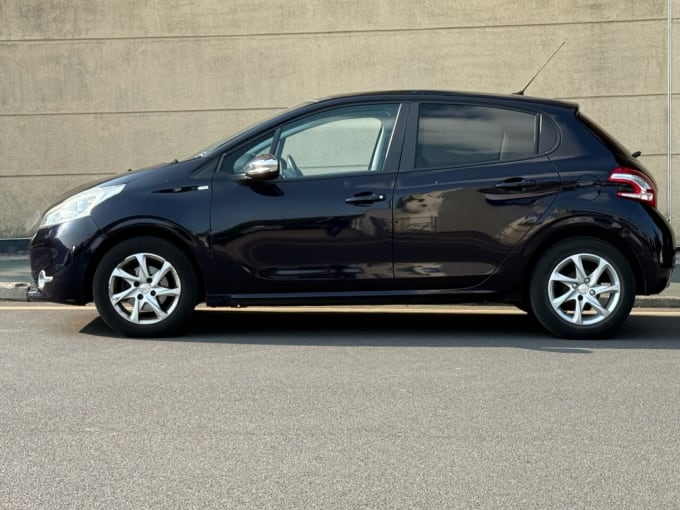2025 Peugeot 208