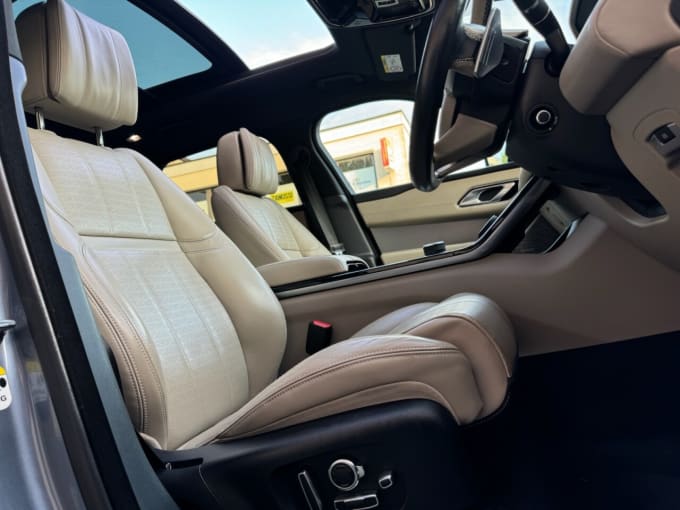 2025 Land Rover Range Rover Velar