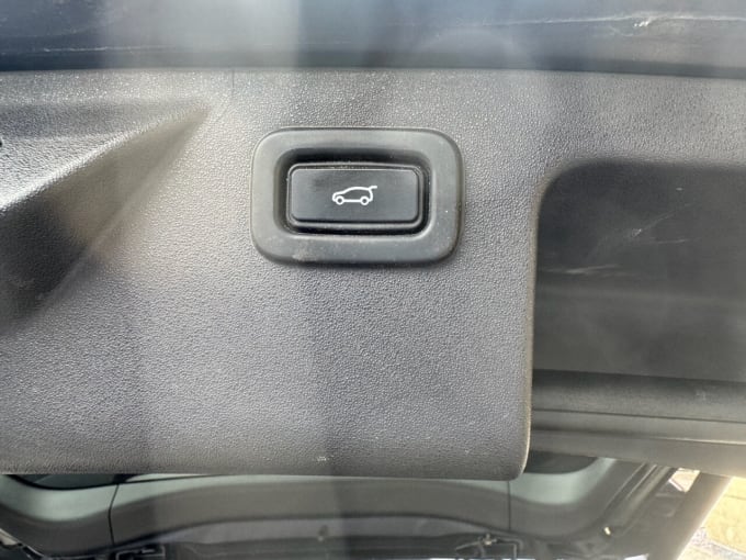 2025 Land Rover Discovery Sport