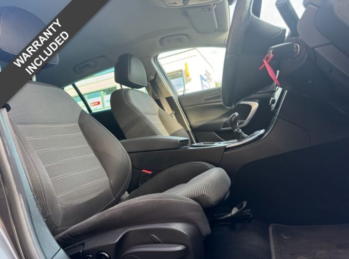 2025 Vauxhall Insignia