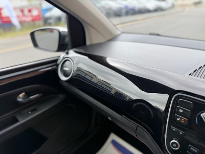 2025 Volkswagen Up!