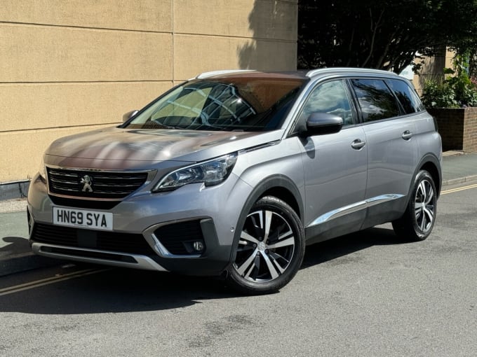2025 Peugeot 5008