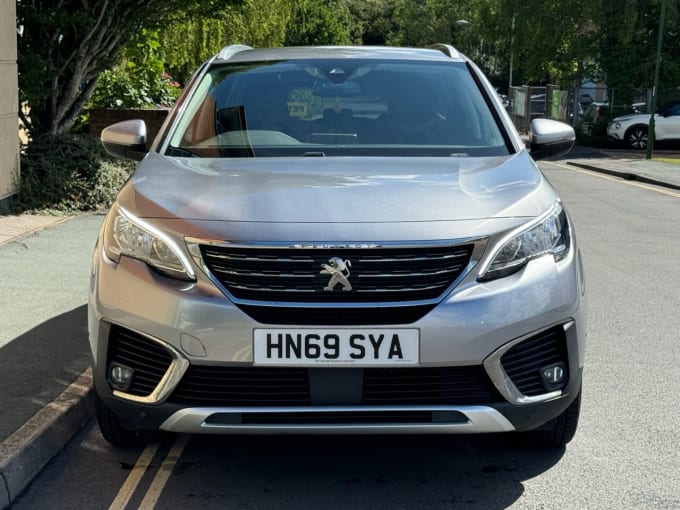 2025 Peugeot 5008