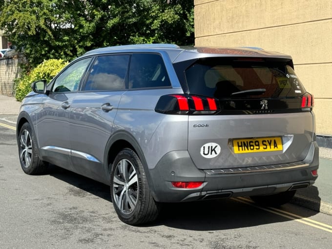 2025 Peugeot 5008