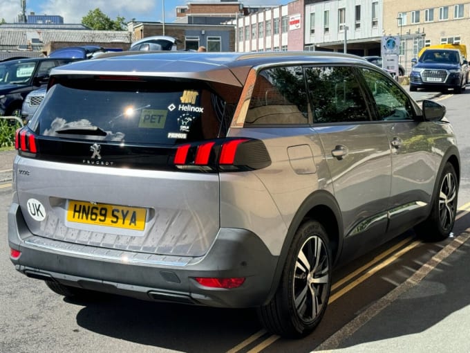 2025 Peugeot 5008