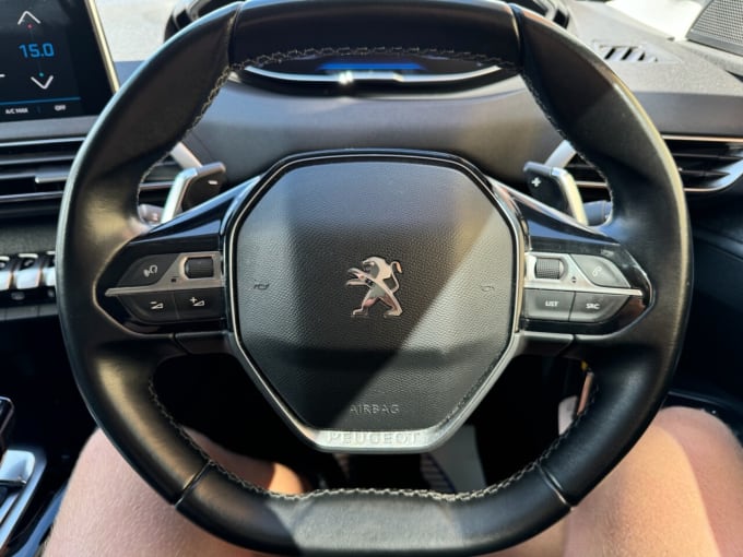2025 Peugeot 5008