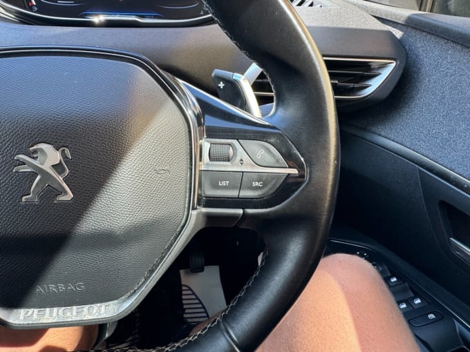 2025 Peugeot 5008