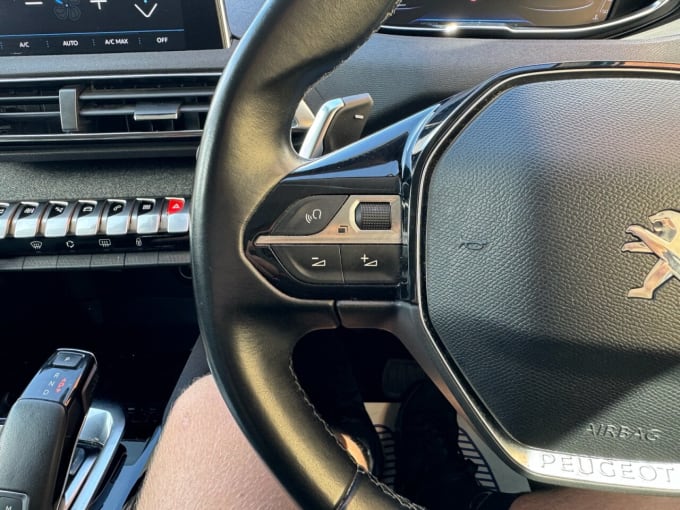 2025 Peugeot 5008