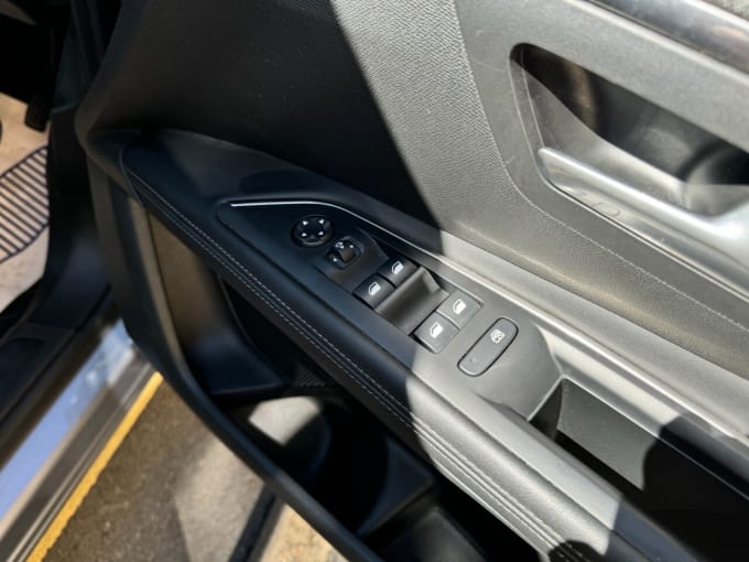2025 Peugeot 5008