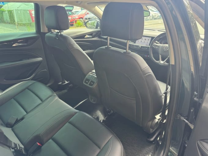 2025 Vauxhall Insignia