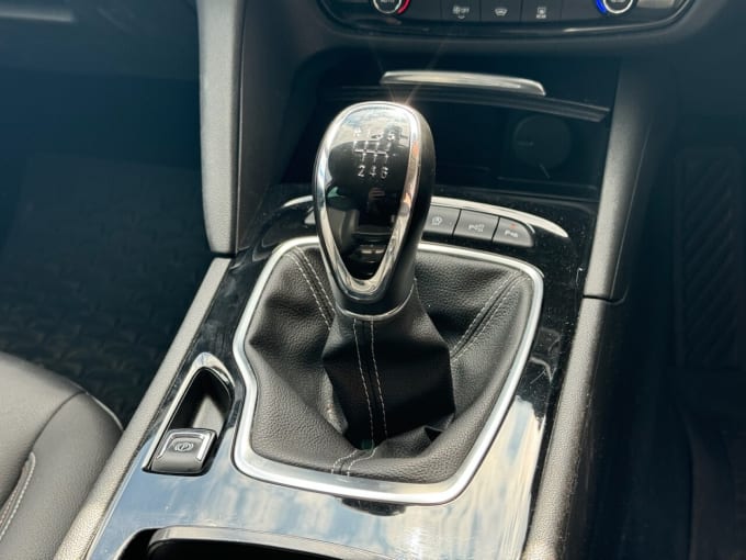2025 Vauxhall Insignia