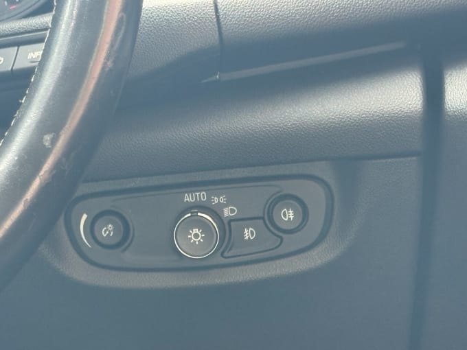 2025 Vauxhall Insignia