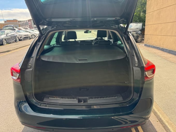 2025 Vauxhall Insignia