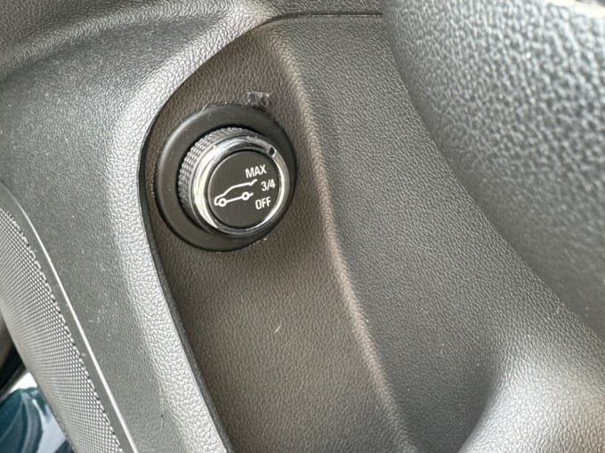 2025 Vauxhall Insignia