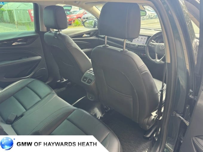 2025 Vauxhall Insignia