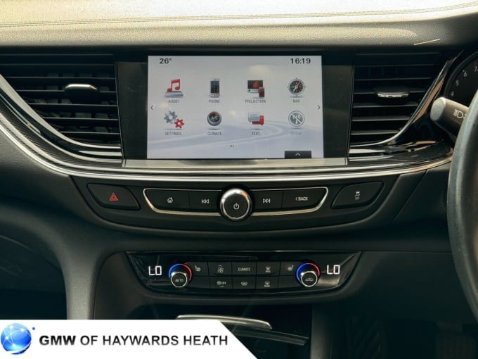 2025 Vauxhall Insignia