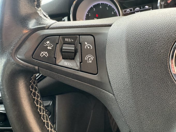 2025 Vauxhall Astra
