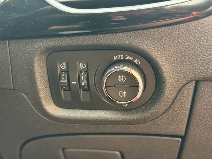 2025 Vauxhall Astra