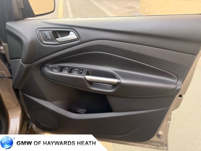 2025 Ford Kuga