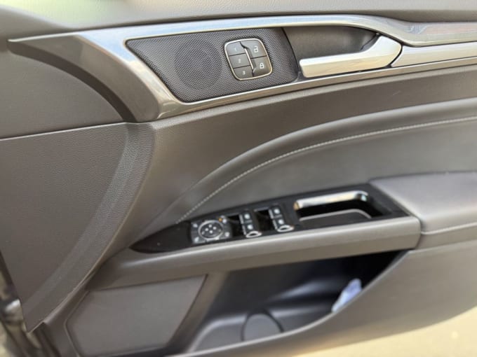 2025 Ford Mondeo