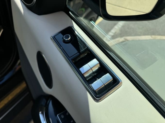 2025 Land Rover Range Rover Sport