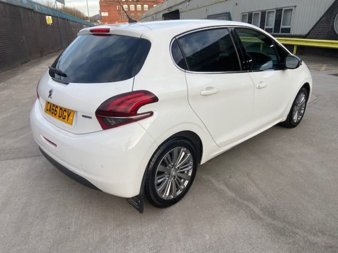 2025 Peugeot 208