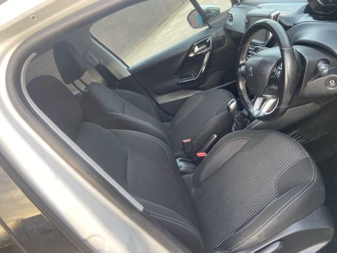 2025 Peugeot 208