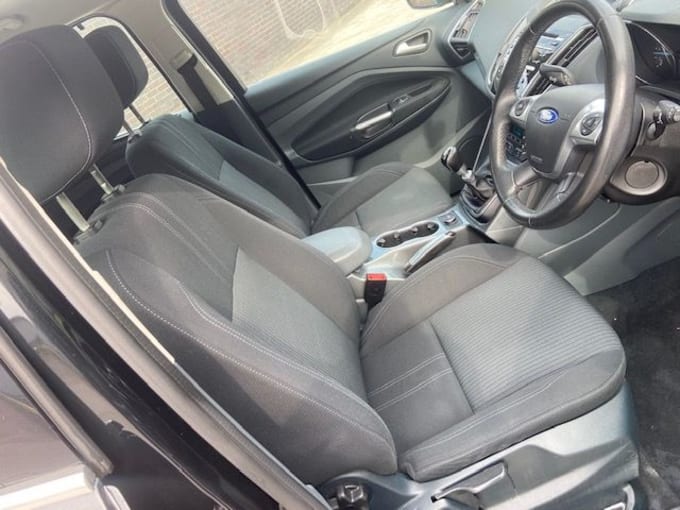 2025 Ford C-max