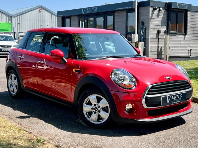 2017 Mini Hatch