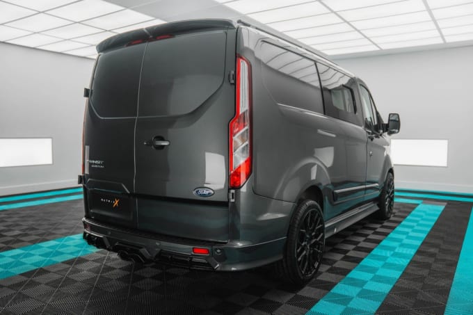 2024 Ford Transit Custom