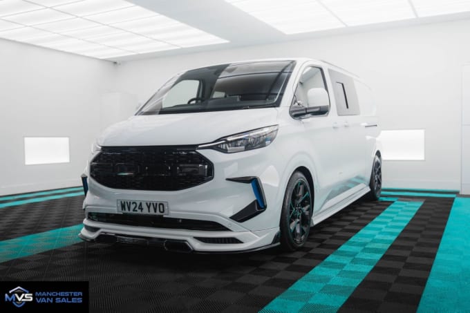 2025 Ford Transit Custom