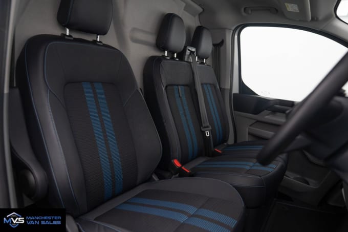2025 Ford Transit Custom
