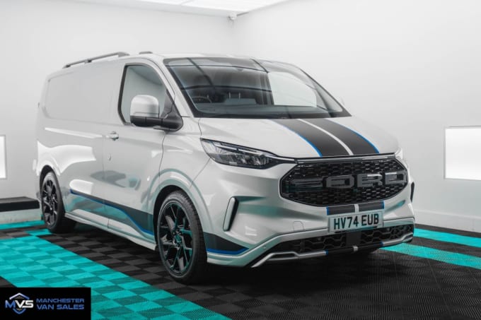 2025 Ford Transit Custom