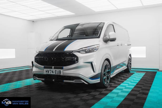 2025 Ford Transit Custom