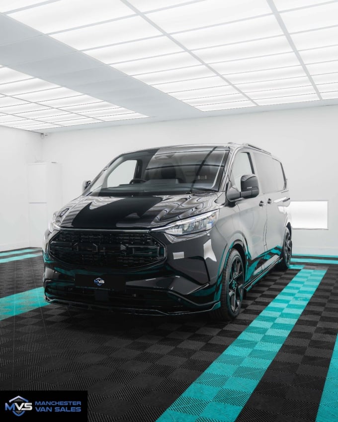 2025 Ford Transit Custom