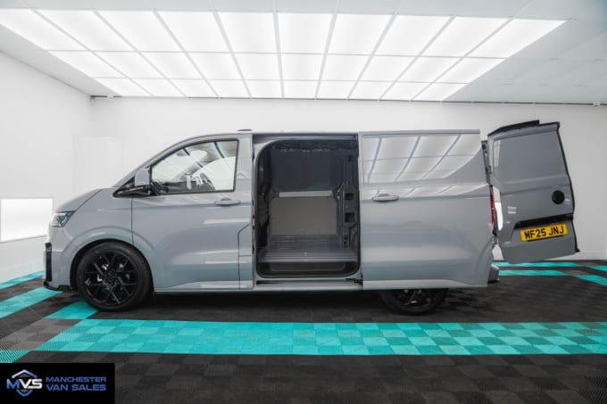 2025 Volkswagen Transporter