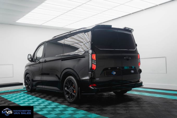 2025 Ford Transit Custom