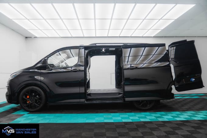 2025 Ford Transit Custom
