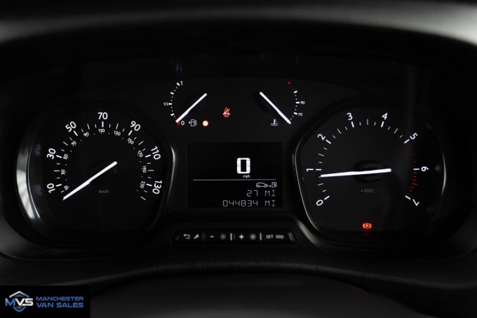 2025 Peugeot Expert