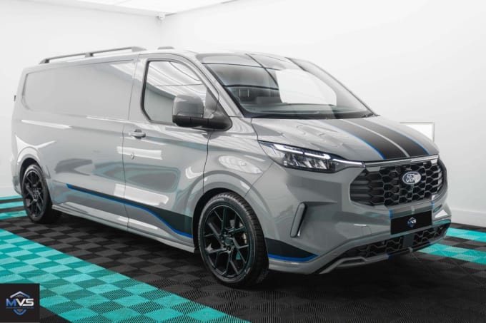 2025 Ford Transit Custom