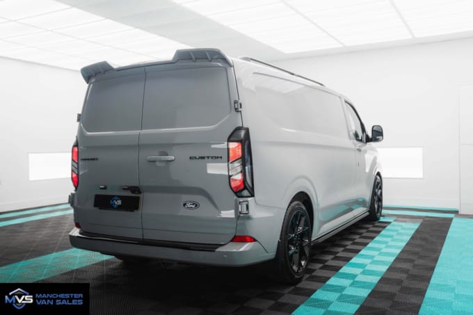 2025 Ford Transit Custom