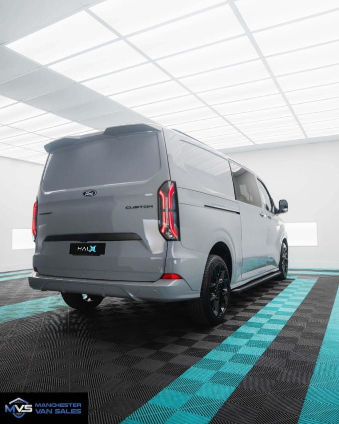 2025 Ford Transit Custom