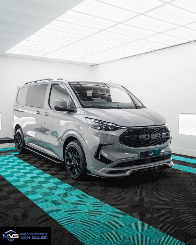 2025 Ford Transit Custom