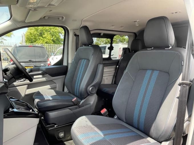 2025 Ford Transit Custom