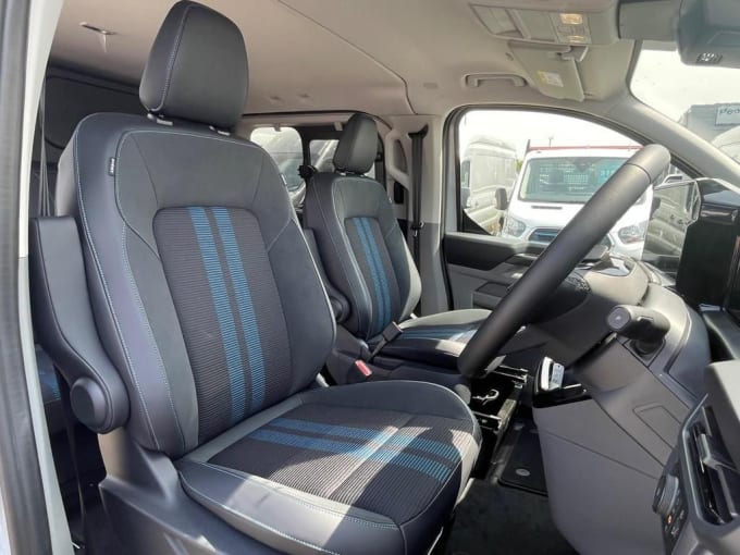 2025 Ford Transit Custom