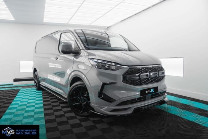 2025 Ford Transit Custom