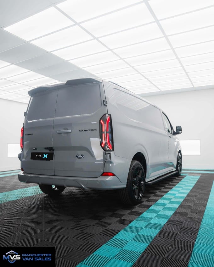 2025 Ford Transit Custom