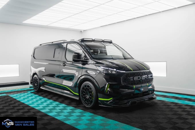 2025 Ford Transit Custom
