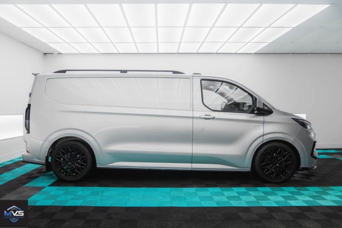 2024 Ford Transit Custom